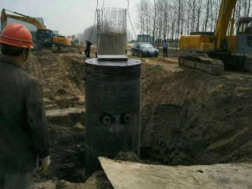 一體化預制泵站安裝現場